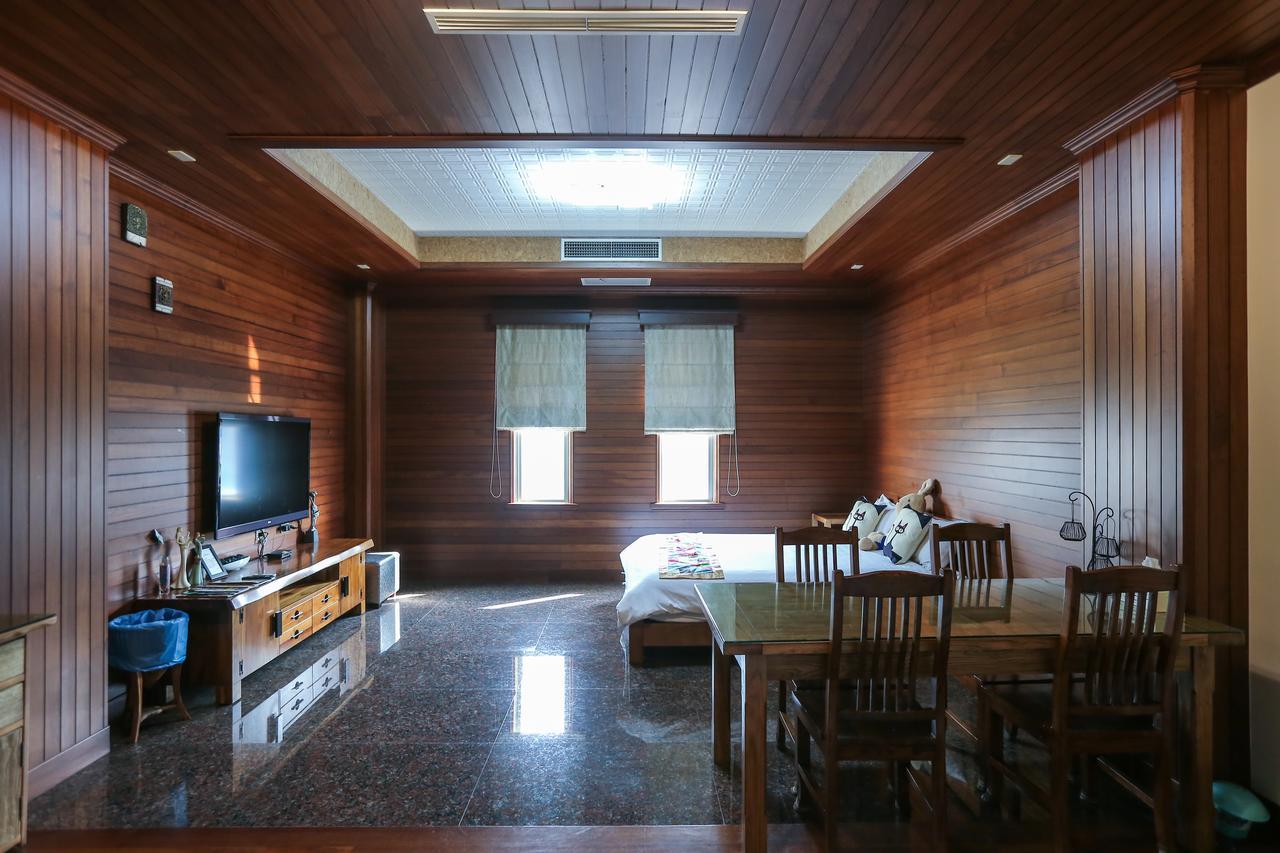 Tainan Yi Home ภายนอก รูปภาพ
